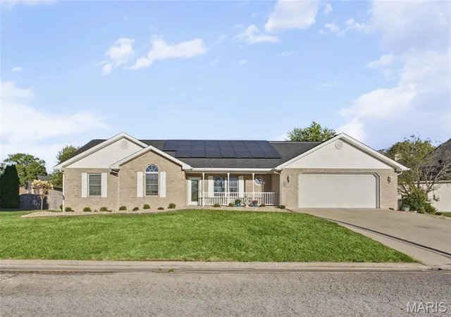 Photo 1 of Single family home for sale at 3507 Castelli Dr, Alton, IL 62002 | MLS# MIS26061061 | Listing updated on 2026-10-06