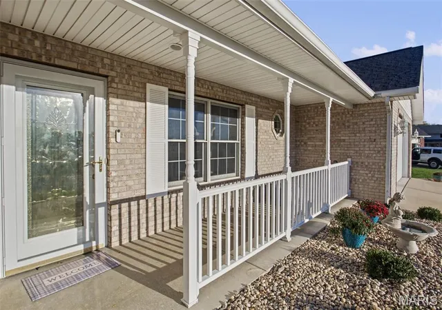 Photo 4 of Single family home for sale at 3507 Castelli Dr, Alton, IL 62002 | MLS# MIS26061061 | Listing updated on 2026-10-06