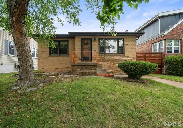 Photo 1 of Sale Pending at 4325 Alma Ave, Saint Louis, MO 63116 | MLS# MIS26061063 | Listing updated on 2026-10-09