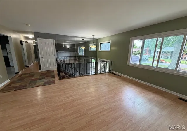 Photo 3 of Single family home for sale at 12264 Belwyn Dr, Saint Louis, MO 63146 | MLS# MIS26061064 | Listing updated on 2026-09-28