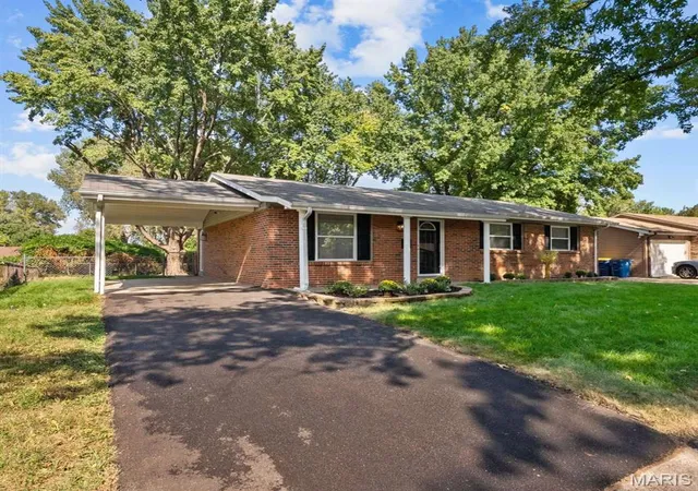 Single family home for sale at 2007 Hungerford Dr, Florissant, MO 63031 | MLS# MIS26061071
