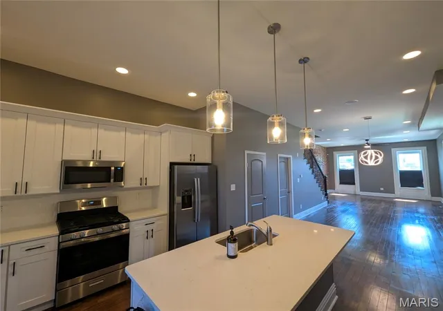Photo 3 of Single family home for sale at 2827 Oregon Ave, Saint Louis, MO 63118 | MLS# MIS26061073 | Listing updated on 2026-09-27