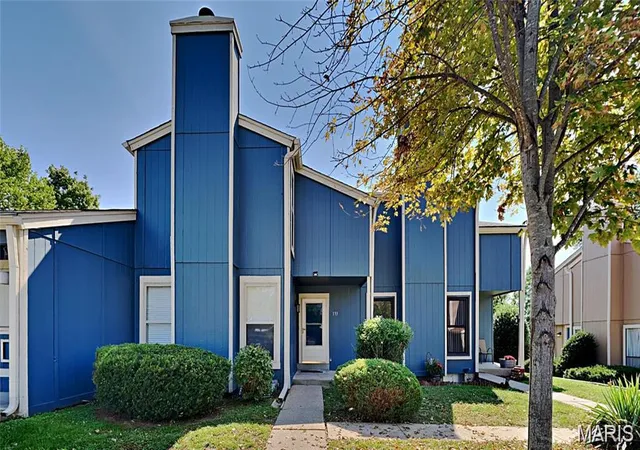 Photo 1 of Townhouse for sale at 133 Harbor View Dr, Lake Saint Louis, MO 63367 | MLS# MIS26061086 | Listing updated on 2026-09-22