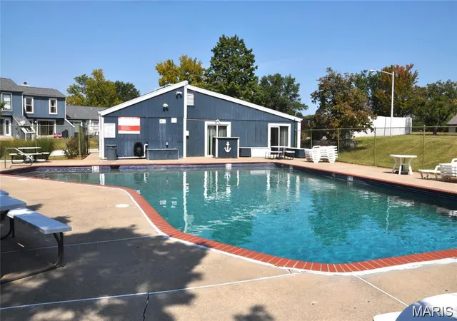 Photo 2 of Townhouse for sale at 133 Harbor View Dr, Lake Saint Louis, MO 63367 | MLS# MIS26061086 | Listing updated on 2026-09-22