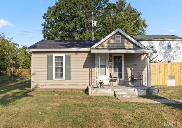Photo 1 of Single family home for sale at 2704 Myrtle Ave, Granite City, IL 62040 | MLS# MIS26061087 | Listing updated on 2026-09-28