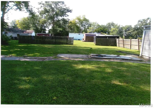 Photo 3 of Single family home for sale at 704 W State St, Mascoutah, IL 62258 | MLS# MIS26061088 | Listing updated on 2026-09-22