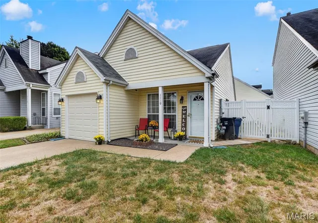 Photo 2 of Single family home for sale at 1119 Liberty Gdns Ct, Florissant, MO 63031 | MLS# MIS26061097 | Listing updated on 2026-10-05