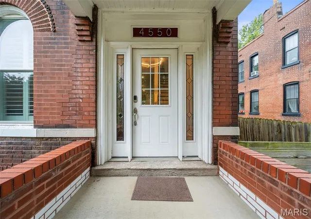 Photo 3 of Single family home for sale at 4550 Oakland Ave, Saint Louis, MO 63110 | MLS# MIS26061103 | Listing updated on 2026-10-18