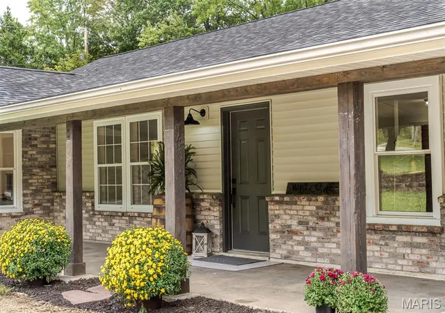 Photo 2 of Single family home for sale at 331 Friendship Ln, New Haven, MO 63068 | MLS# MIS26061104 | Listing updated on 2026-10-06