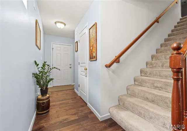 Photo 2 of Single family home for sale at 533 Parkgate Dr, Lake Saint Louis, MO 63367 | MLS# MIS26061108 | Listing updated on 2026-09-24