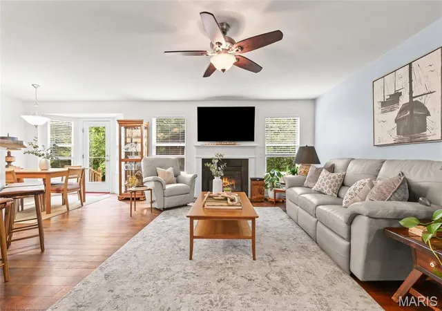 Photo 3 of Sale Pending at 533 Parkgate Dr, Lake Saint Louis, MO 63367 | MLS# MIS26061108 | Listing updated on 2026-10-02