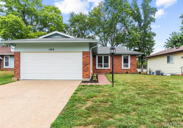 Photo 1 of Single family home for sale at 1454 Woodpath Dr, Florissant, MO 63031 | MLS# MIS26061110 | Listing updated on 2026-09-24