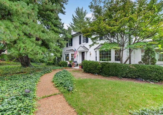 Photo 1 of Single family home for sale at 10099 Litzsinger Rd, Saint Louis, MO 63124 | MLS# MIS26061116 | Listing updated on 2026-10-08