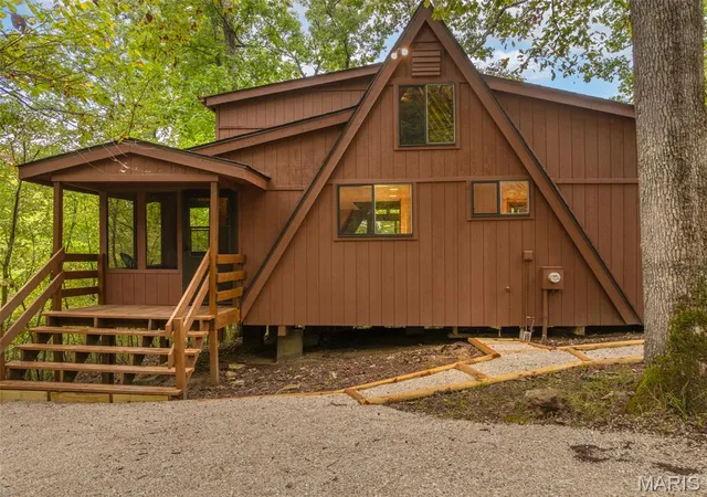 Photo 1 of Sale Pending at 236 Nature Grv Dr, Wright City, MO 63390 | MLS# MIS26061118 | Listing updated on 2026-09-30