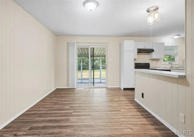 Photo 3 of Single family home for sale at 6766 Lesli Mari Ct, Florissant, MO 63033 | MLS# MIS26061125 | Listing updated on 2026-09-24