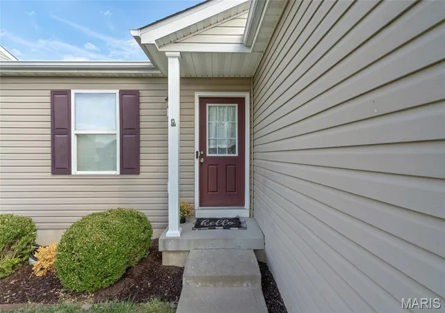 Photo 2 of Single family home for sale at 719 Rabbit Run Dr, Wentzville, MO 63385 | MLS# MIS26061130 | Listing updated on 2026-10-20