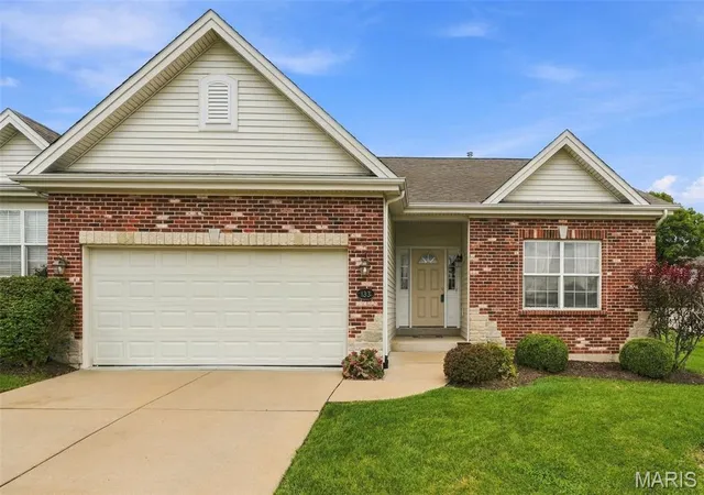 Photo 1 of Condo for sale at 133 Lindbergh Pl Way, Saint Louis, MO 63146 | MLS# MIS26061133 | Listing updated on 2026-10-05