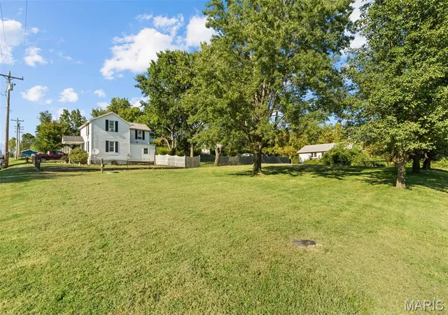 Photo 2 of Single family home for sale at 20 E Avenue, Leslie, MO 63056 | MLS# MIS26061136 | Listing updated on 2026-09-23
