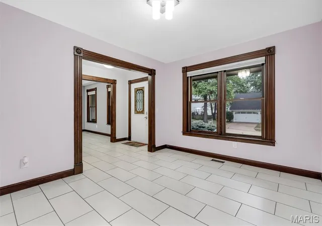 Photo 3 of Sale Pending at 847 Pebblefield Ter, Manchester, MO 63021 | MLS# MIS26061137 | Listing updated on 2026-09-27