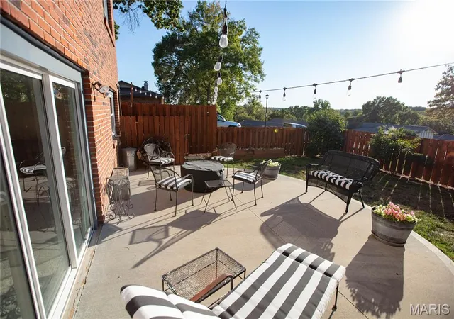 Photo 3 of Condo for sale at 979 Conestoga Dr, Manchester, MO 63021 | MLS# MIS26061142 | Listing updated on 2026-10-13