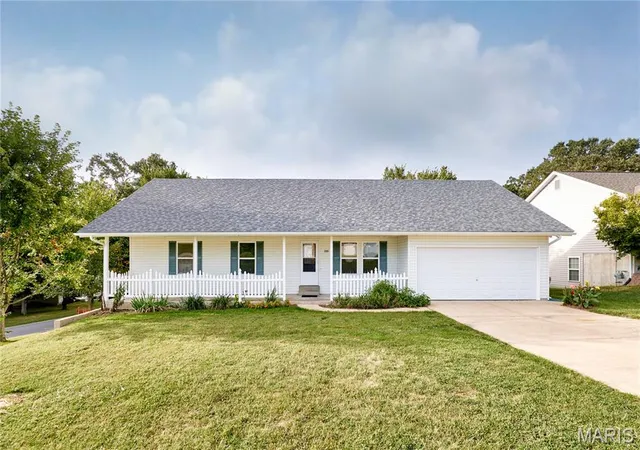 Photo 2 of Single family home for sale at 100 Cuivre Ridge Dr, Troy, MO 63379 | MLS# MIS26061150 | Listing updated on 2026-10-01