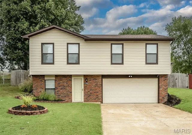 Photo 1 of Single family home for sale at 1787 Fairfax Dr, Barnhart, MO 63012 | MLS# MIS26061154 | Listing updated on 2026-09-25