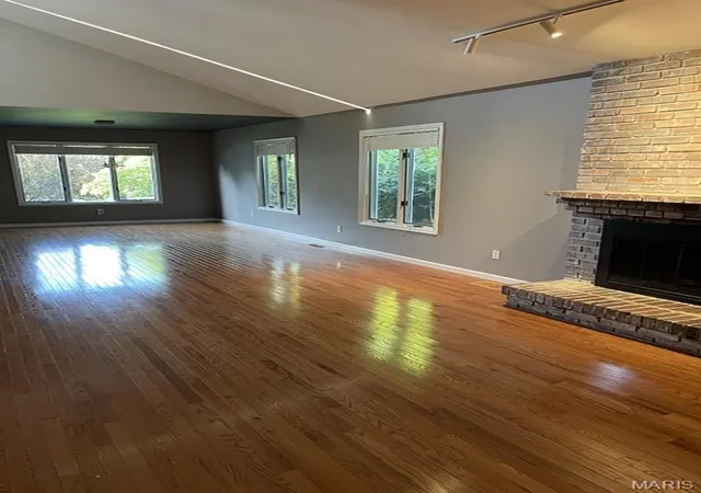 Photo 3 of Single family home for sale at 9844 Oak Hvn Ave, Saint Louis, MO 63119 | MLS# MIS26061155 | Listing updated on 2026-09-22