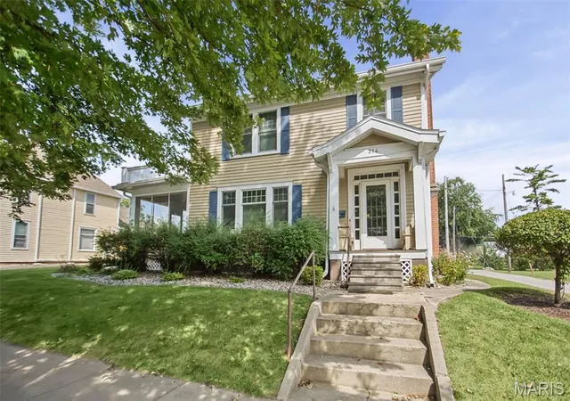 Photo 3 of Single family home for sale at 314 E Washington St, Pittsfield, IL 62363 | MLS# MIS26061158 | Listing updated on 2026-10-09