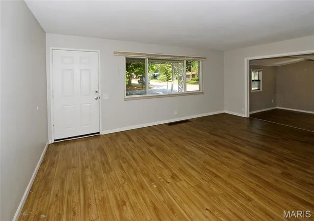 Photo 2 of Single family home for sale at 1586 Champlin Dr, Saint Louis, MO 63136 | MLS# MIS26061160 | Listing updated on 2026-09-24