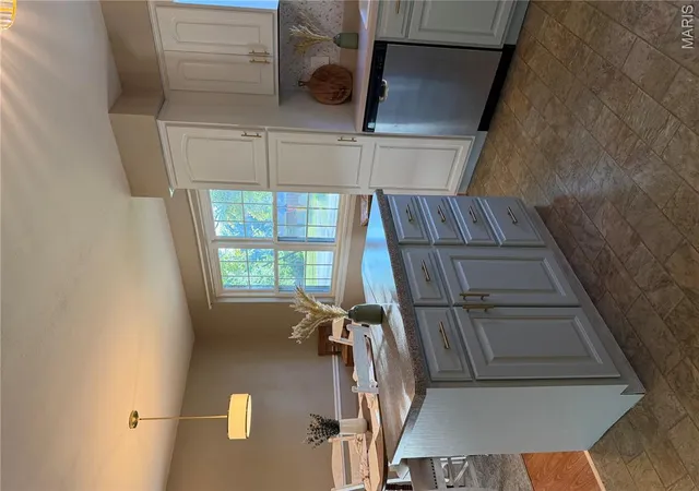 Photo 4 of Single family home for sale at 12 Saint James Ave, Swansea, IL 62226 | MLS# MIS26061161 | Listing updated on 2026-10-09