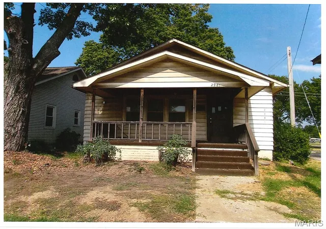 Photo 1 of Single family home for sale at 2981 Madison Ave, Granite City, IL 62040 | MLS# MIS26061162 | Listing updated on 2026-10-02