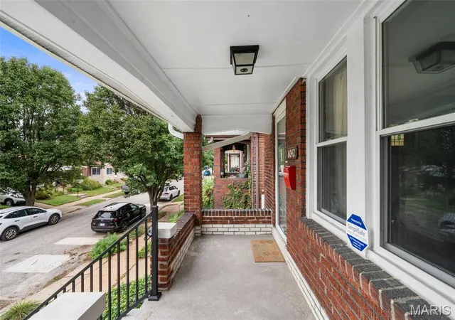 Photo 3 of Sale Pending at 6042 Wanda Ave, Saint Louis, MO 63116 | MLS# MIS26061165 | Listing updated on 2026-10-03