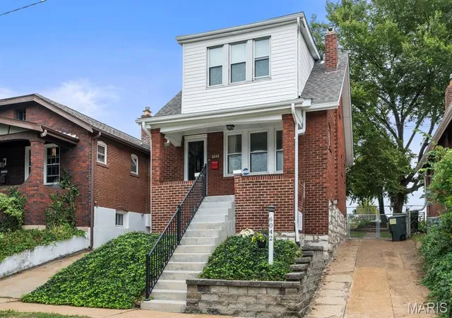 Photo 4 of Sale Pending at 6042 Wanda Ave, Saint Louis, MO 63116 | MLS# MIS26061165 | Listing updated on 2026-10-03