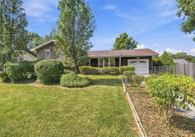 Photo 1 of Sale Pending at 3649 Gail Dr, Imperial, MO 63052 | MLS# MIS26061167 | Listing updated on 2026-09-26