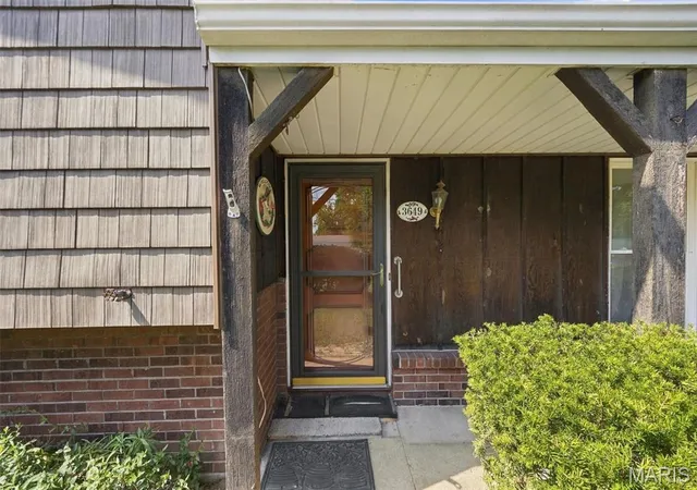 Photo 3 of Sale Pending at 3649 Gail Dr, Imperial, MO 63052 | MLS# MIS26061167 | Listing updated on 2026-09-26