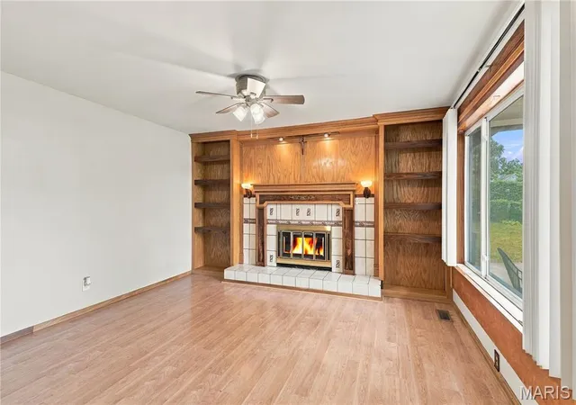 Photo 2 of Single family home for sale at 1940 Danelle Dr, Florissant, MO 63031 | MLS# MIS26061169 | Listing updated on 2026-09-23