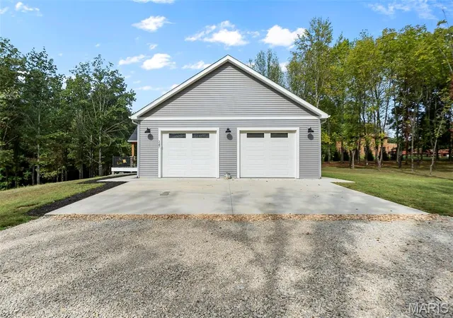 Photo 3 of Single family home for sale at 247 Pecan Landing Ln, Jackson, MO 63755 | MLS# MIS26061176 | Listing updated on 2026-09-28