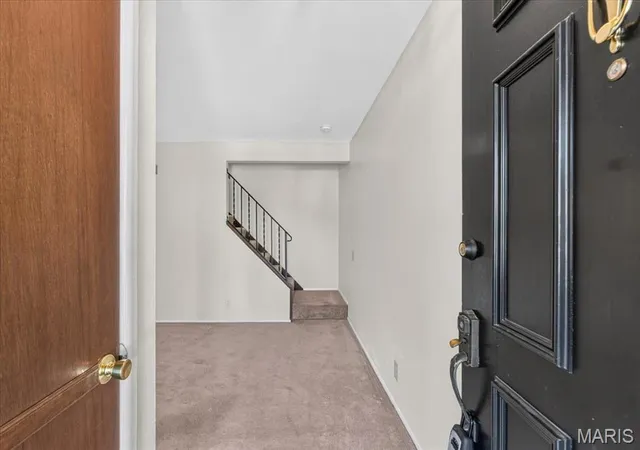 Listing Photo 5 - Condo for sale in building located at 10440 Willowdale Dr, Saint Louis, MO 63146