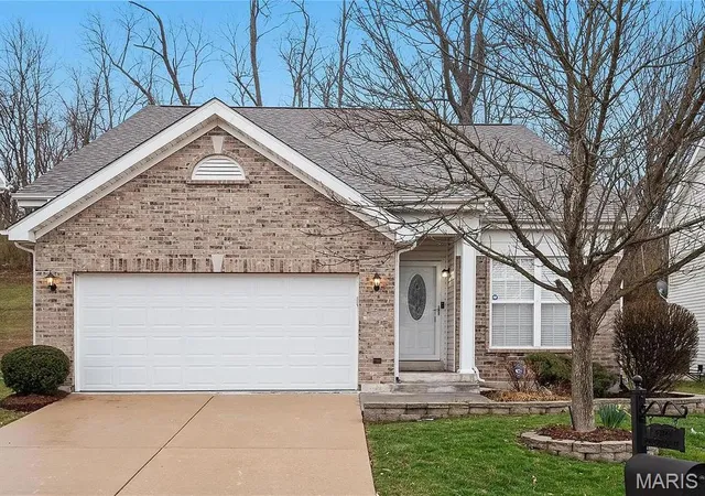 Photo 1 of Single family home for sale at 4312 Hollow Brk Ct, Florissant, MO 63034 | MLS# MIS26061180 | Listing updated on 2026-09-30