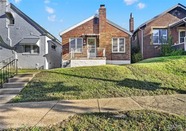 Photo 1 of Sale Pending at 4531 Tholozan Ave, Saint Louis, MO 63116 | MLS# MIS26061181 | Listing updated on 2026-10-19