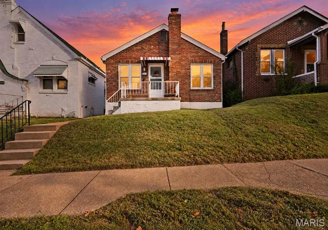 Photo 2 of Sale Pending at 4531 Tholozan Ave, Saint Louis, MO 63116 | MLS# MIS26061181 | Listing updated on 2026-10-19