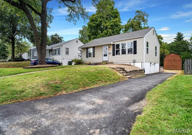 Photo 3 of Single family home for sale at 9809 Lullaby Ln, Saint Louis, MO 63114 | MLS# MIS26061186 | Listing updated on 2026-09-28