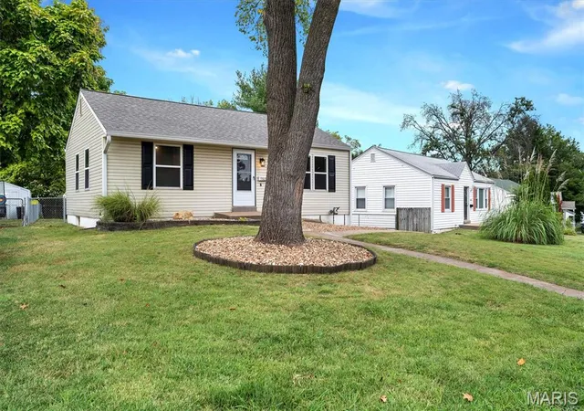 Photo 3 of Single family home for sale at 9809 Lullaby Ln, Saint Louis, MO 63114 | MLS# MIS26061186 | Listing updated on 2026-09-28