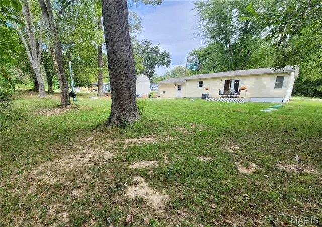 Photo 2 of Single family home for sale at 9349 Elm Loop Dr, Pevely, MO 63070 | MLS# MIS26061197 | Listing updated on 2026-10-01