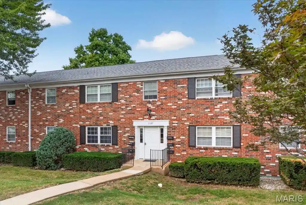Listing Photo 2 - Condo for sale in 3137 Roger Williams Dr located at 3137 Roger Williams Dr, Bridgeton, MO 63044 - Unit 3137 Roger Williams Dr