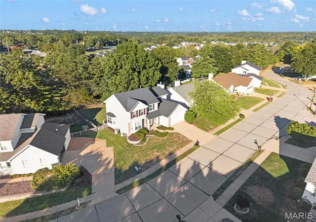 Photo 2 of Single family home for sale at 1104 Big Bnd Sta Dr, Manchester, MO 63088 | MLS# MIS26061201 | Listing updated on 2026-10-08