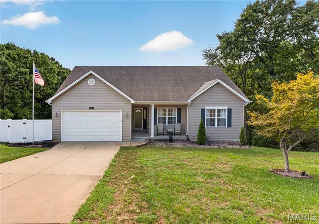 Photo 1 of Single family home for sale at 4804 W Rock Crk Rd, High Ridge, MO 63049 | MLS# MIS26061204 | Listing updated on 2026-09-28