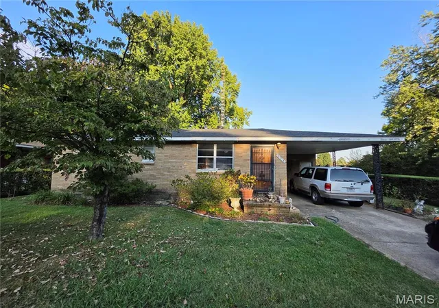 Photo 1 of Single family home for sale at 224 Marion Ave, Sikeston, MO 63801 | MLS# MIS26061205 | Listing updated on 2026-09-22
