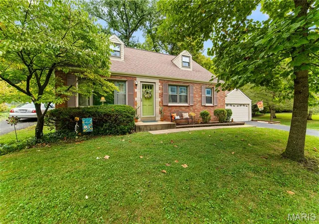 Photo 1 of Single family home for sale at 7 Green Acres Rd, Saint Louis, MO 63137 | MLS# MIS26061218 | Listing updated on 2026-10-07