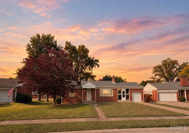 Photo 3 of Single family home for sale at 3 Locust Dr, Florissant, MO 63031 | MLS# MIS26061222 | Listing updated on 2026-10-29